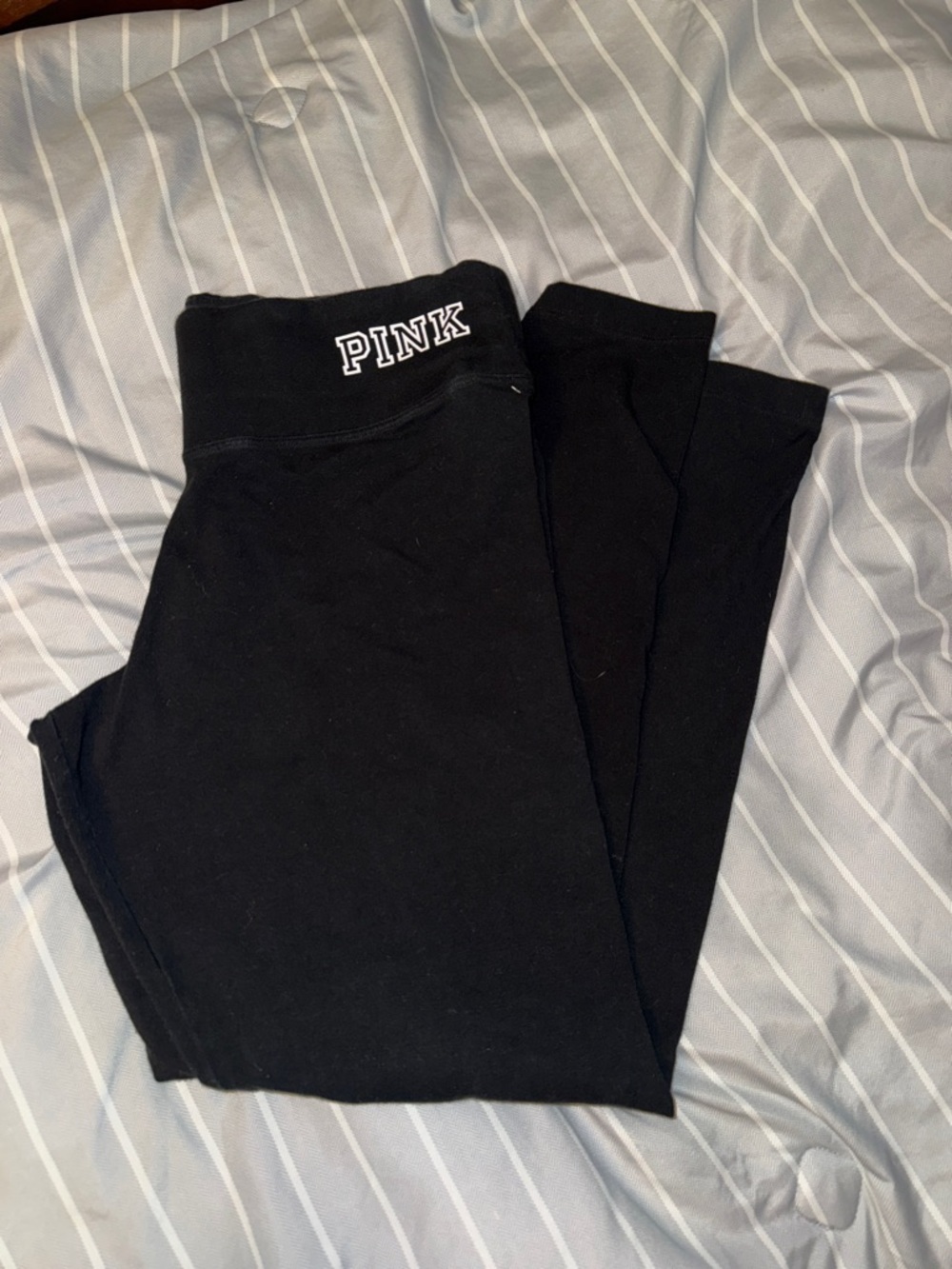 PINK Victoria's Secret Black Capri Leggings